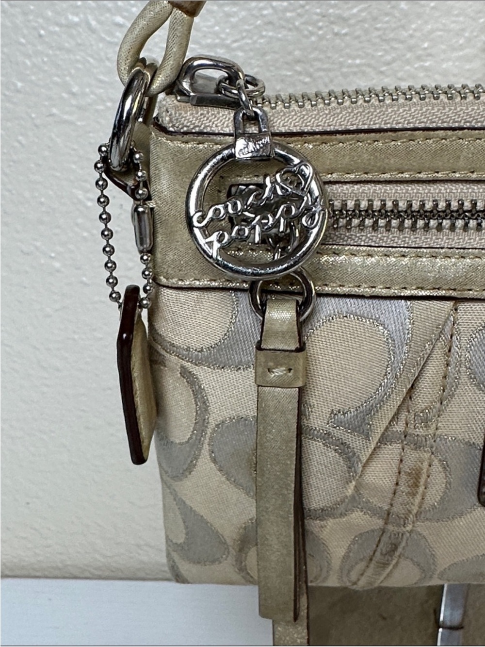 Y2K Coach Poppy Signature Canvas Metallic Trim Wristlet or mini Shoulder bag - Picture 3 of 12